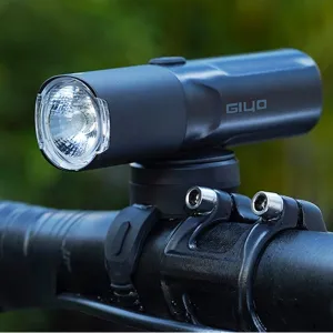 GIYO 800LM Bike Headlight 6 Light Modes Rotatable Lens USB Charge IP66 Waterproof Anti-Glare Bicycle Light