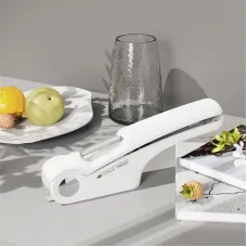 Multifunctional 3 In 1 Garlic Press Portable Manual Operation Mincer Garlic Slicer Environmentally Friendly Material Can Opener