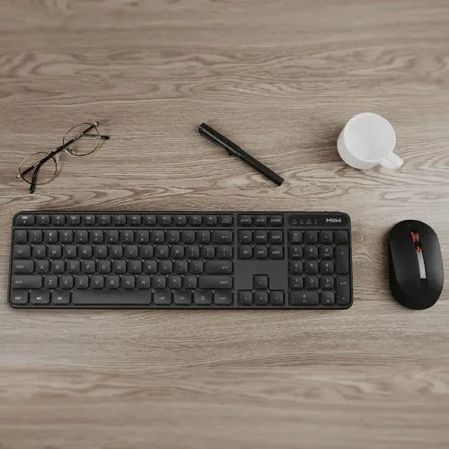 Xiaomi MIIIW 2.4G Wireless Keyboard and Mouse Set 104-keys Full-sized Keyboard and 800-1600DPI Mute Ergonomics Mice Combo for PC Laptop Computer
