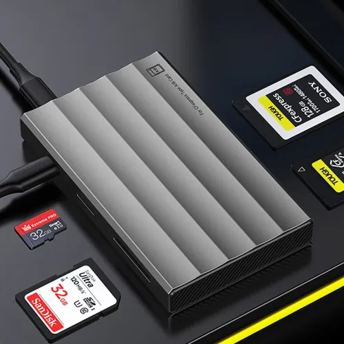 X0250 4-in-1 USB3.2 Gen2 Type-C Card Reader 10Gbps High Speed CFeA/CFeB/SD4.0/TF Card Reader Support 2TB Capacity Aluminum Alloy Heat Dissipation Card Reader